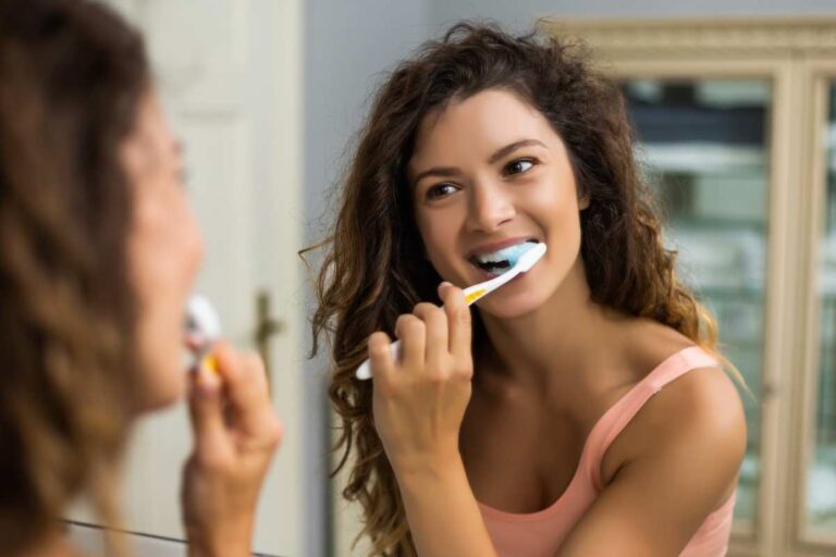 Daily Brushing Tips for a Fresh, Healthy Mouth
